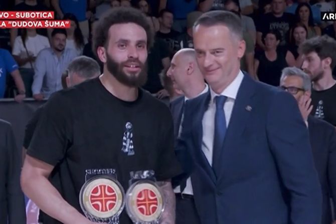 Dvejn Vašington i Aleksandar Grujin Dvejn Vašington i Aleksandar Grujin