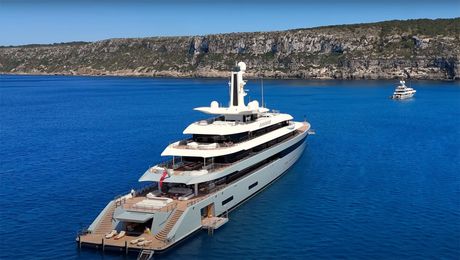 Super jahta Munrajz Superyacht MOONRISE