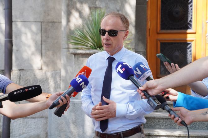Rektor Vladan Đokić Rektor Vladan Đokić