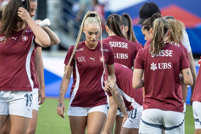 Ališa Leman, ženska fudbalska reprezentacija Švajcarske Ališa Leman, ženska fudbalska reprezentacija Švajcarske