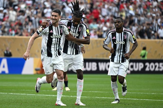 FK Juventus - Dušan Vlahović FK Juventus - Dušan Vlahović