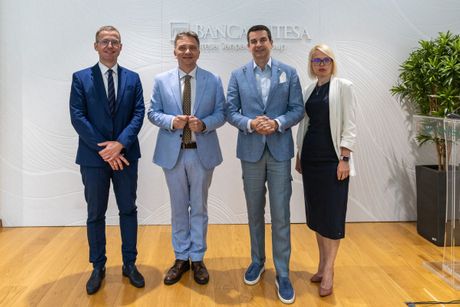 Banca Intesa Banca Intesa