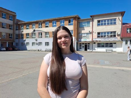 Marija i Teodora, takmičenje iz istorije Marija i Teodora, takmičenje iz istorije