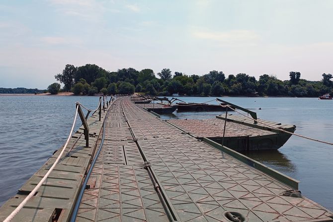 PONTONSKI MOST, LIDO