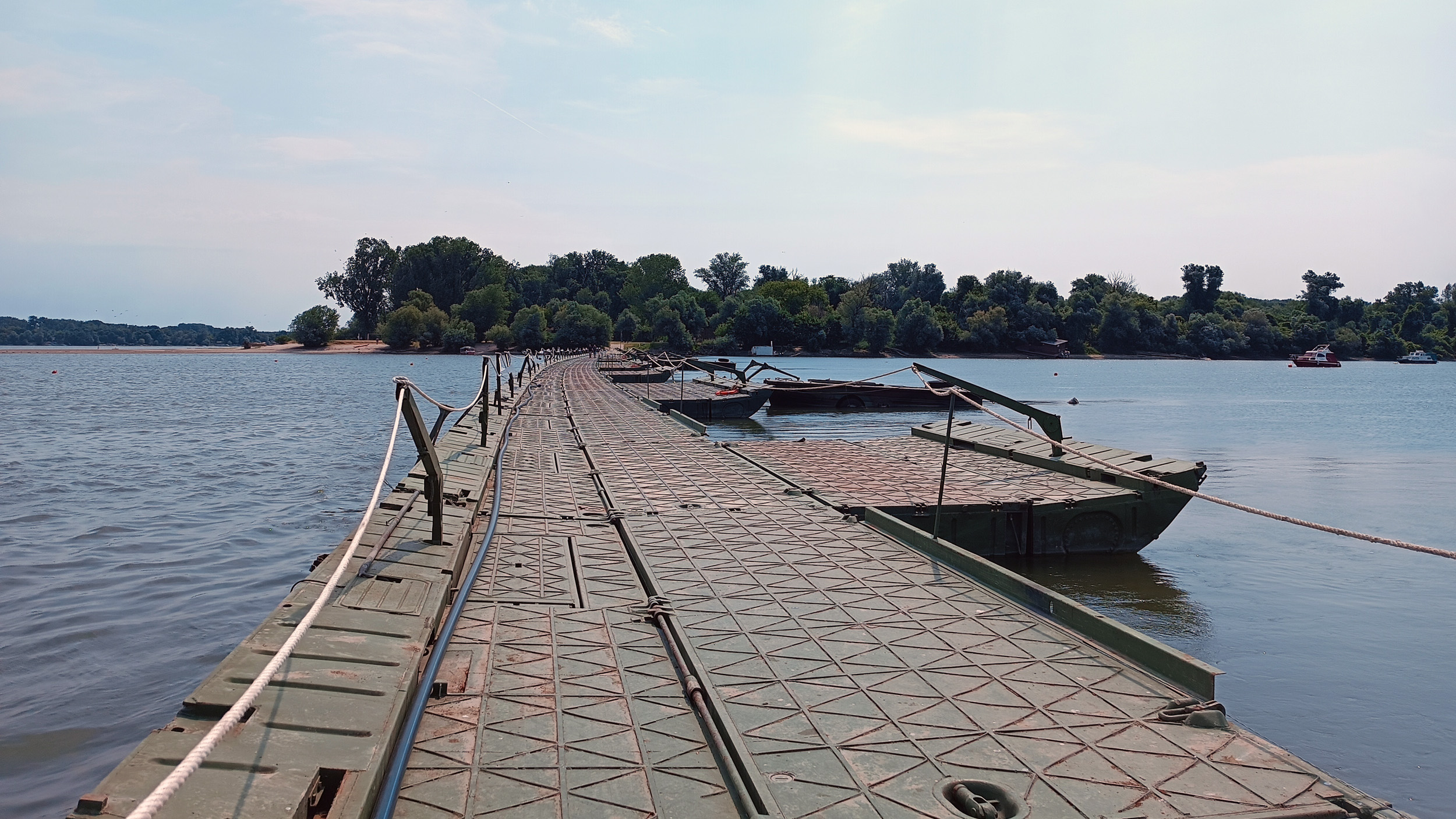Lido ponovo "na dohvat ruke": Postavljen pontonski most preko Dunava!