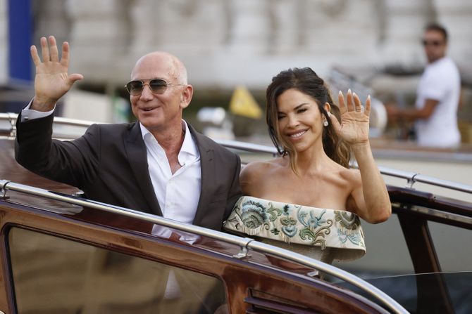 Loren Sančez i Džf Bezos Loren Sančez i Džf Bezos
