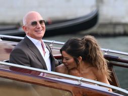 Džef Bezos, Loren Sančez