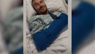 DEJVID BEKAM HOSPITALIZOVAN: Viktorija podelila SRCEPARAJUĆE fotke - on čvrsto drži poklon koji mu je dala