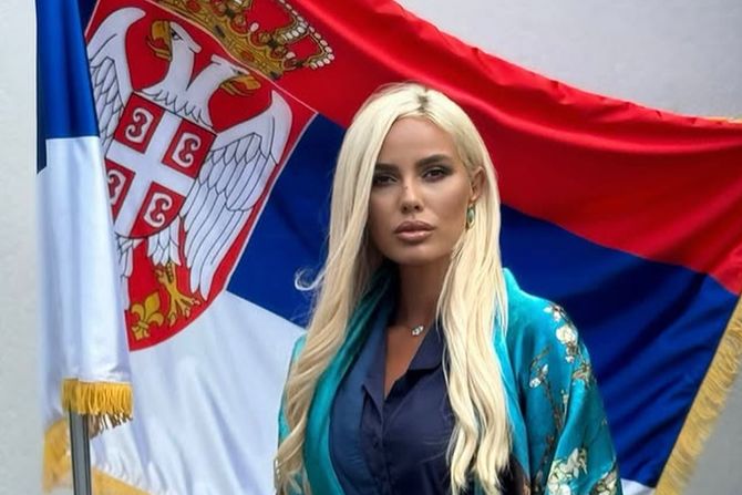 Ana Grozdanović Ana Grozdanović