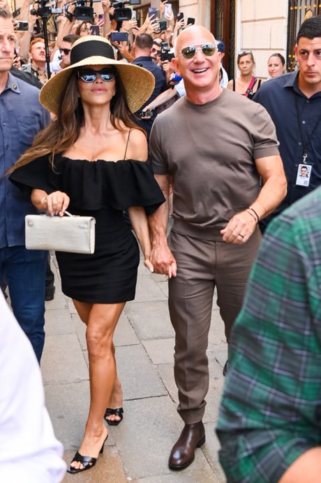 Jeff Bezos Jeff Bezos