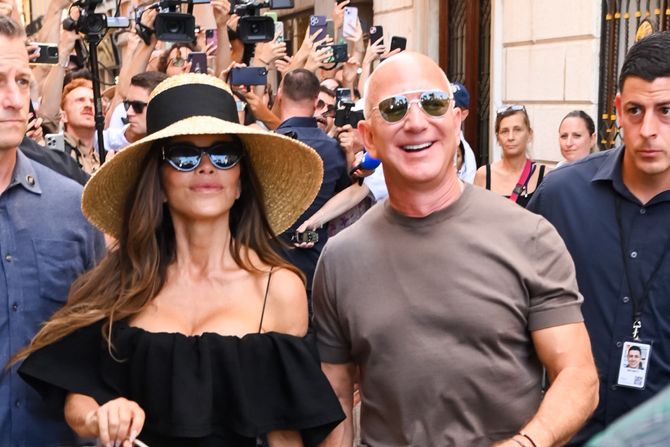 Jeff Bezos Jeff Bezos