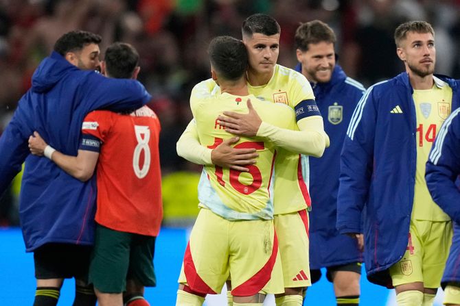 Aleks Baena i Alvaro Morata - fudbalska reprezentacija Španije Aleks Baena i Alvaro Morata - fudbalska reprezentacija Španije