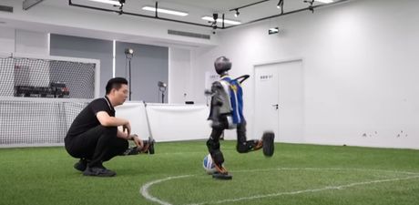 Humanoidni roboti fudbal Humanoidni roboti fudbal