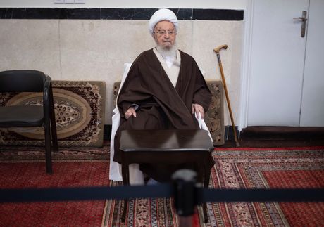 Iranski veliki ajatolah Naser Makarem Širazi Iranski veliki ajatolah Naser Makarem Širazi