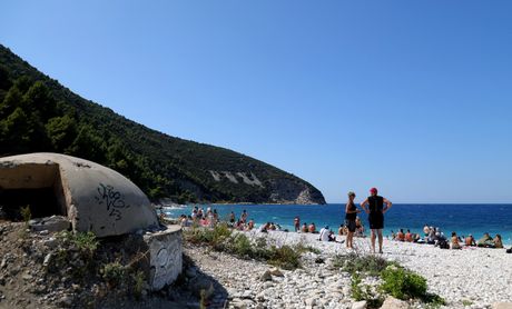 ivanka tramp, albanija, sazan ivanka tramp, albanija, sazan
