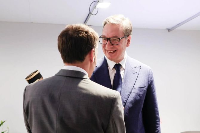 Aleksandar Vučić, Emanuel Makron Aleksandar Vučić, Emanuel Makron