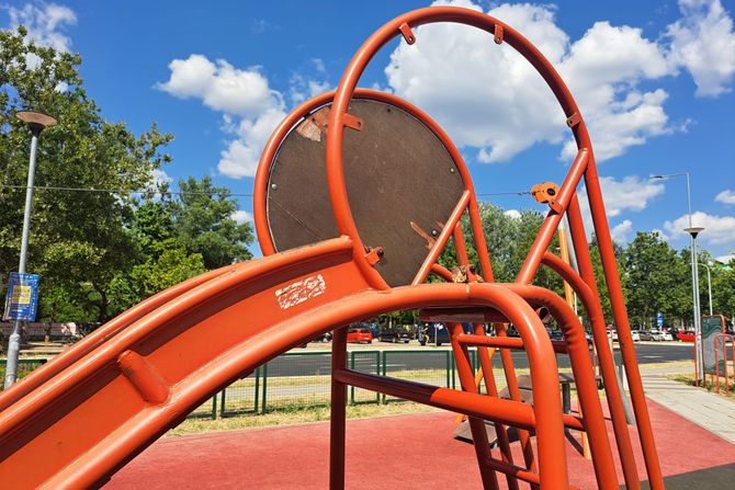 Dečije igralište, Arena, Novi Beograd, park Dečije igralište, Arena, Novi Beograd, park
