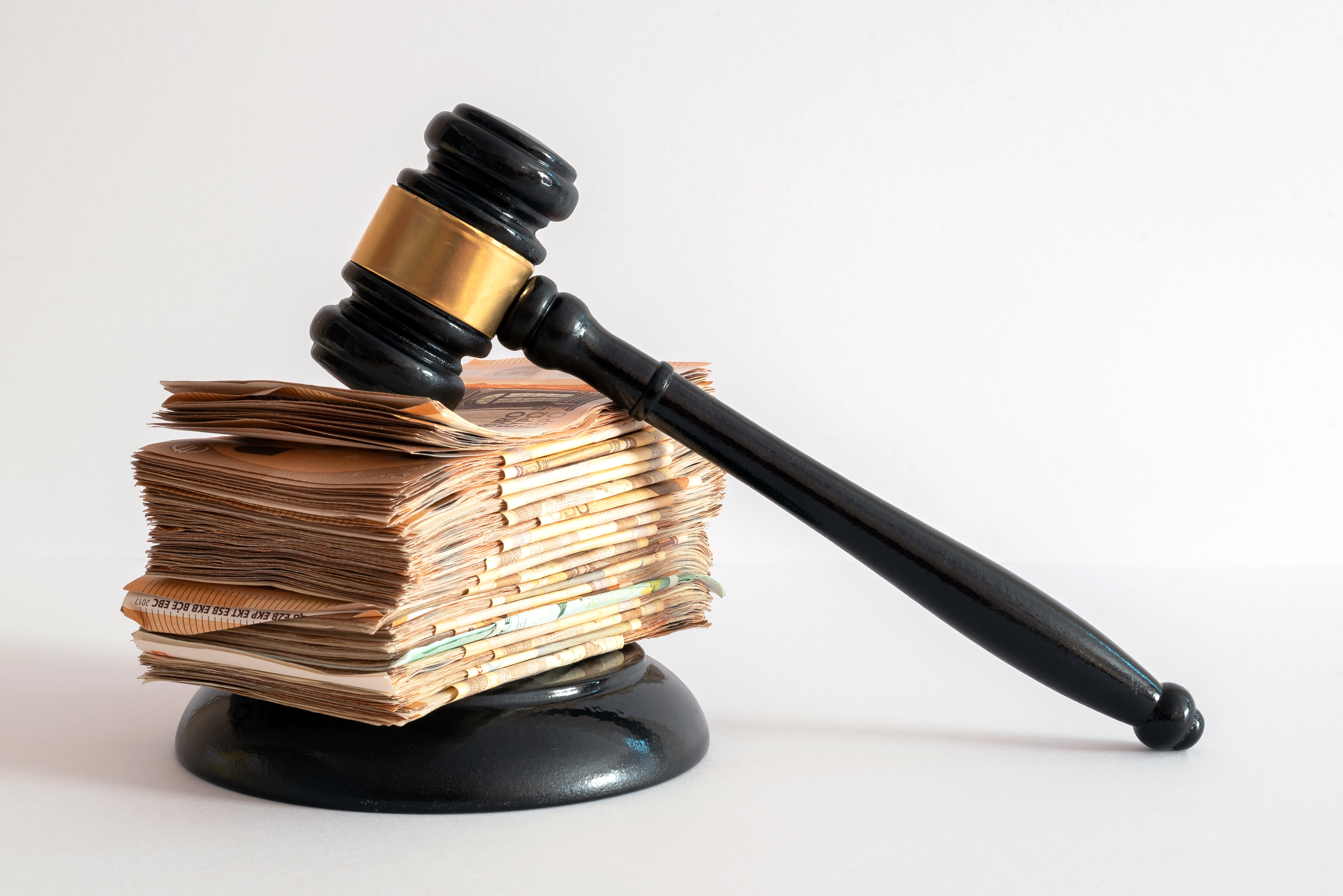 Najveći talas BANKROTA u deceniji pogađa "OBEĆANU ZEMLJU" Srba!