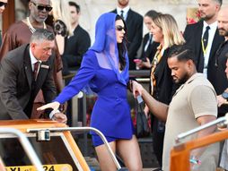 Džef Bezos i Loren Sančez