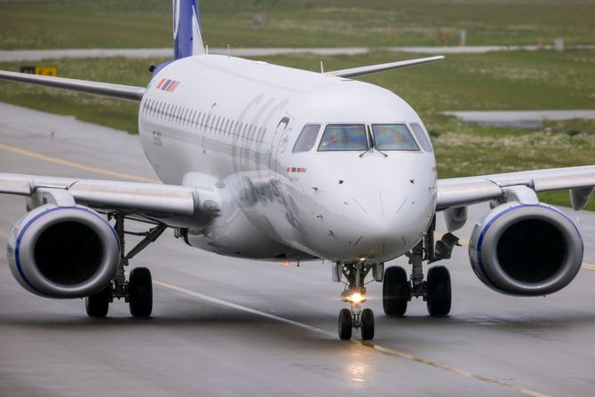 Embraer E 195 SAS