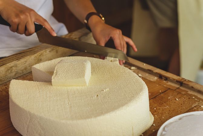 Sir, feta Sir, feta