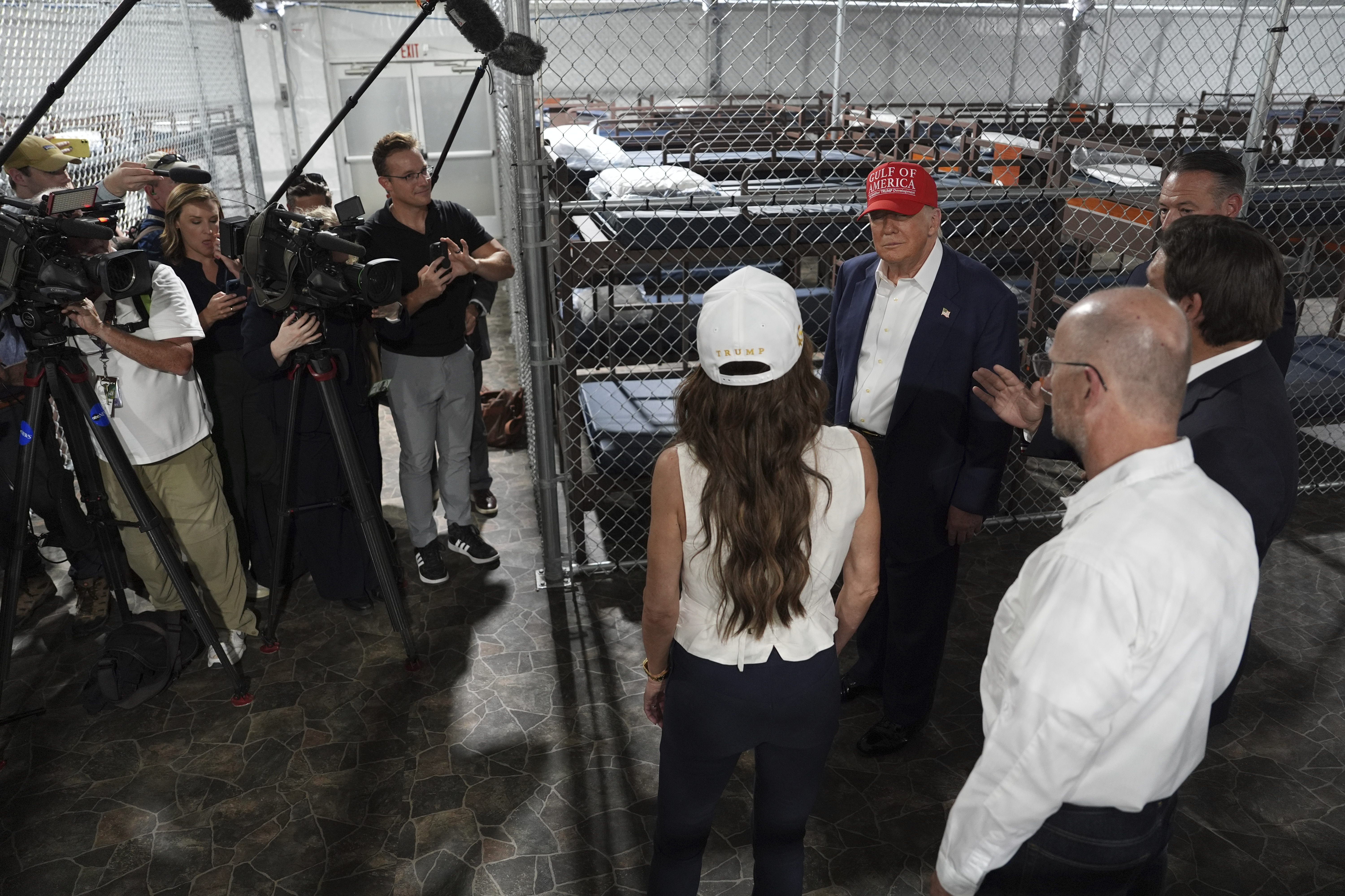 Tramp traži 152 miliona dolara za otvaranje Alkatraza: Čitav projekat košta preko 2 milijarde