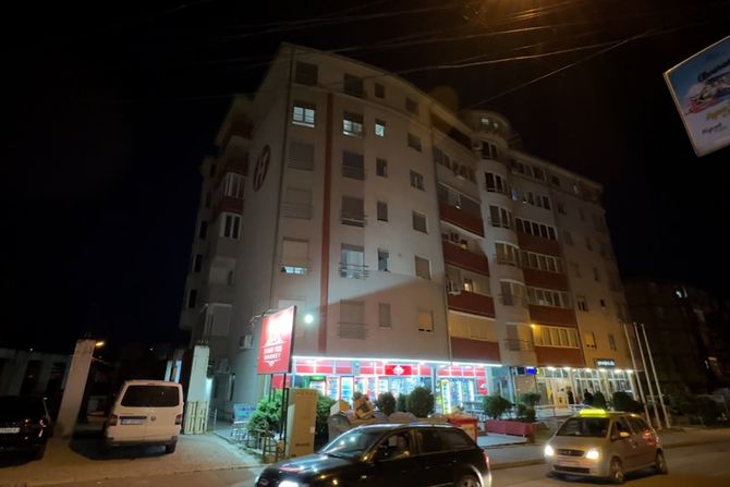 Novi Pazar, dete palo sa zgrade