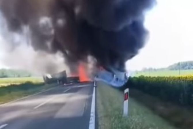 Požar kod Šida, sudar dva kamiona