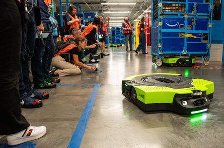 amazon robot