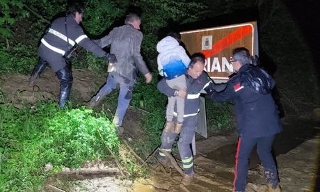 deca italija torino zanemarivanje deca italija torino zanemarivanje