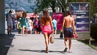 "Stranci, gubite se!": Stravično, mesto koje Srbi obožavaju "pršti" od pretećih poruka, ne žele turiste