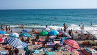 Zašto je jabukovo sirće postalo hit na Jadranu: Turisti otkrili efikasan lek protiv najezde ovih životinja