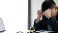 Posle smrti majke, otkrio sam da me je porodica izostavila iz nasledstva: Brat i sestra mi zaboli NOŽ u leđa
