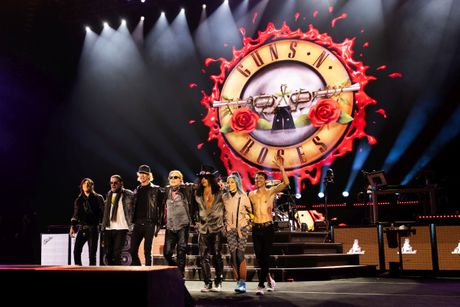 GUNS N' ROSES GUNS N' ROSES