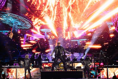 GUNS N' ROSES GUNS N' ROSES