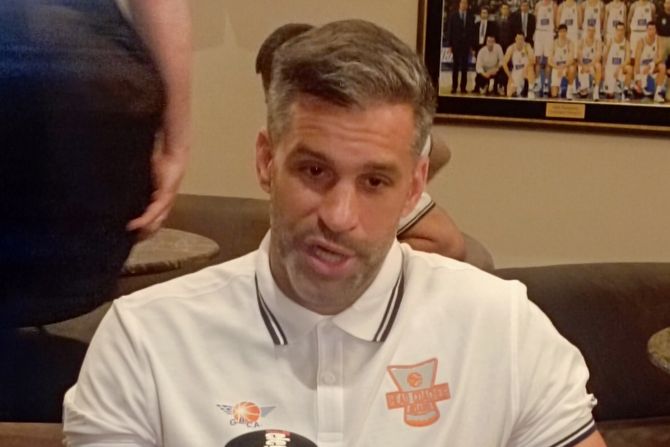 Goran Šašić izvršni direktor borda Evrolige i Dušan Alimpijević trener kluba Bešiktaš