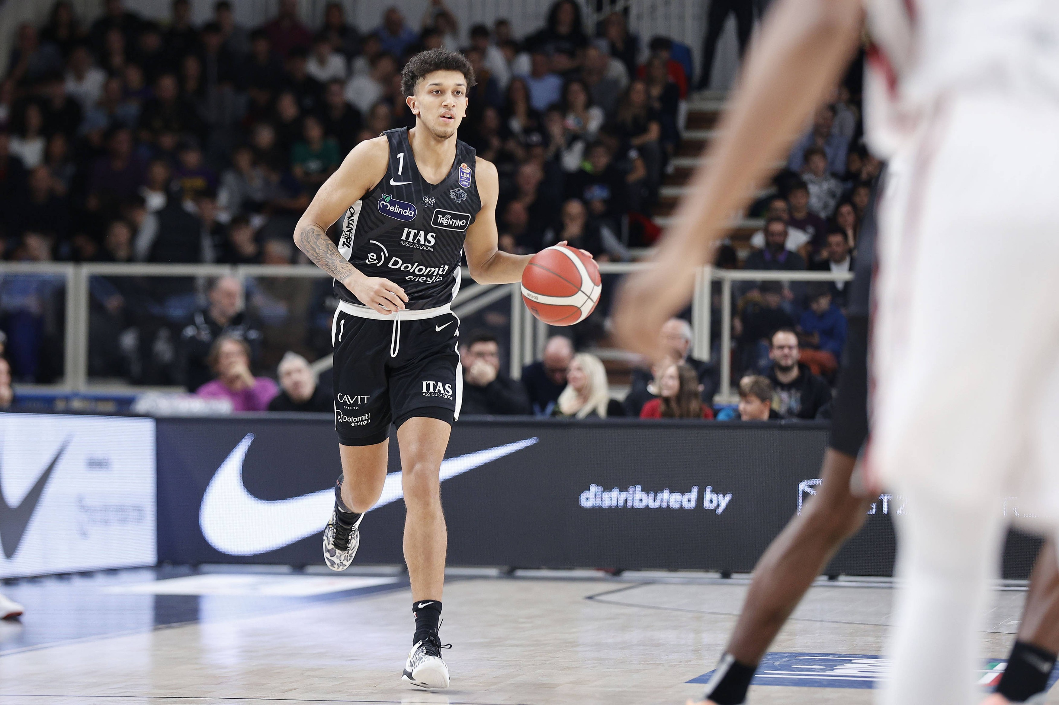 Šok u Evroligi: Kvin Elis napušta Milano i ide u NCAA kod legendarnog trenera