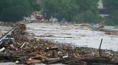 Poplave u okrugu Ker, Teksas Poplave u okrugu Ker, Teksas