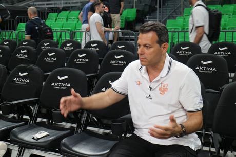 Dimitris Itudis trener Hapoel Tel Aviv
