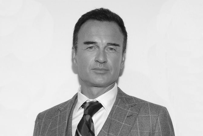 Julian McMahon Julian McMahon