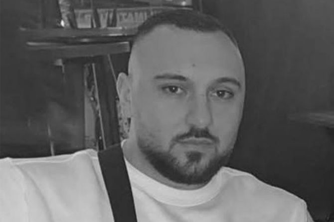 Agon Zejnullahu Agon Zejnullahu
