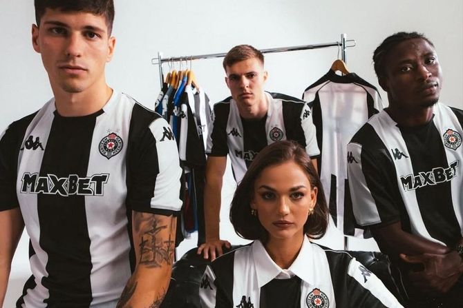 Dresovi FK Partizan Dresovi FK Partizan