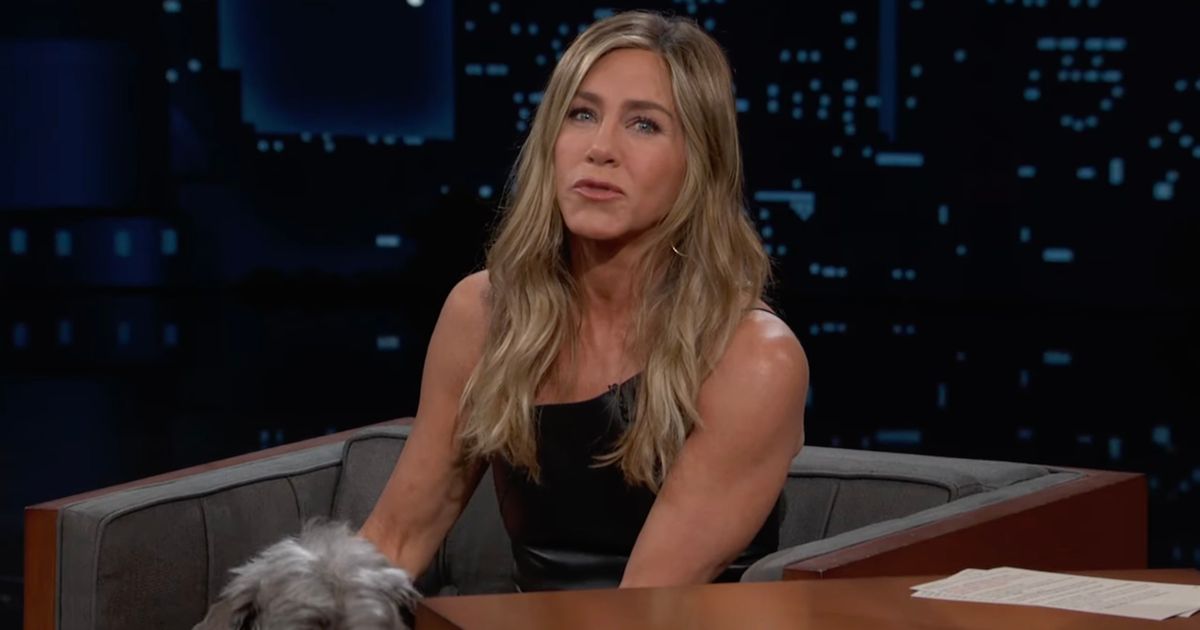 Jennifer Aniston's Bathroom Everyone Wants: One Detail Brings Back a 1970s Trend
