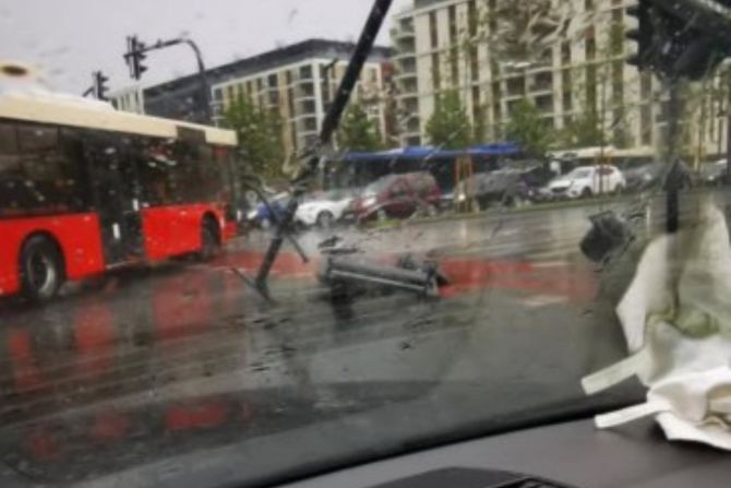 Oboren semafor Beograd na vodi Oboren semafor Beograd na vodi