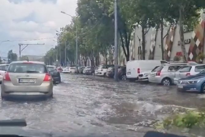 Karaburma poplavljena ulica Karaburma poplavljena ulica