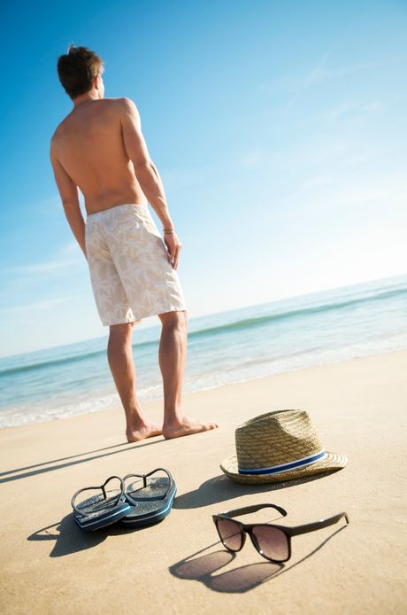 Nezaposleni muškarac na plaži Nezaposleni muškarac na plaži