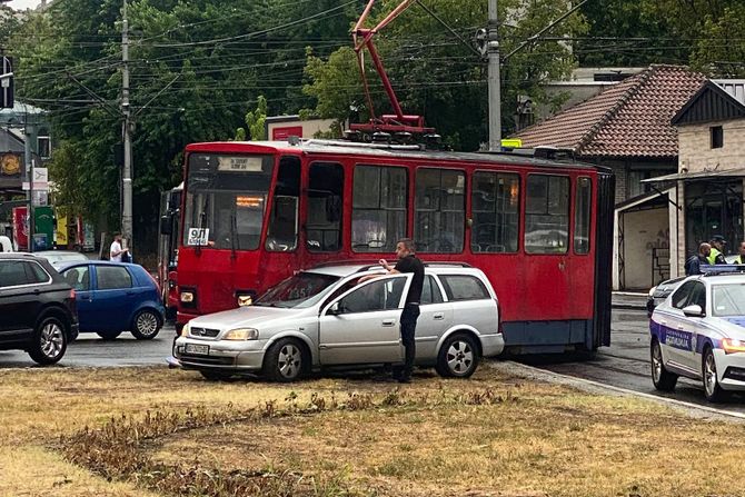 Sudar tramvaj, autokomanda Sudar tramvaj, autokomanda