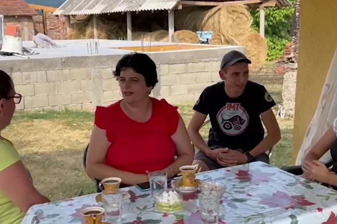 Marija, njena ćerka i sestra s novom terapijom u borbi protiv retke bolesti
