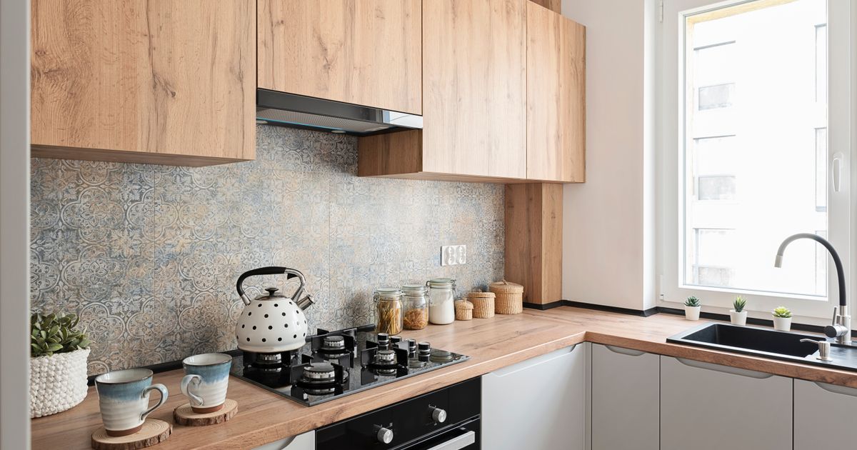 Kuhinja vam deluje skučeno i mala je? Dizajneri kažu da ovih 5 stvari momentalno 