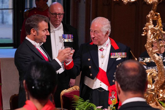 Emanuel Makron i Brižit Makron u poseti Velikoj Britaniji Emanuel Makron i Brižit Makron u poseti Velikoj Britaniji